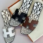 Hermès Printed Oran Flat Sandals White - Image 2