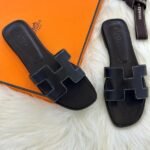 Hermès Oran Flat Sandals Black - Image 6