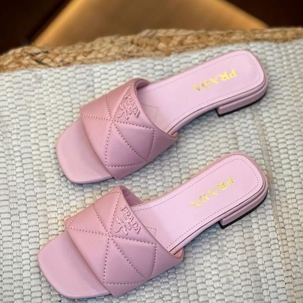 254 Prada Quilted Leather Slides Slip-On Flats Pink - Image 1