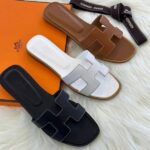 Hermès Oran Flat Sandals Black - Image 3