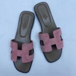 Hermès Suede Oran Flat Sandals Pink - Image 2