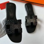 Hermès Embellished Oran Flat Sandals Black - Image 2