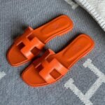 Hermès Oran Flat Sandals Orange - Image 3