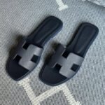 Hermès Oran Flat Sandals Navy Blue - Image 2