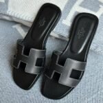 Hermès Oran Flat Sandals Black - Image 4