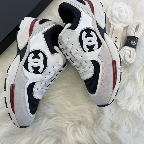 171 Chanel Suede Woven CC Low Top Sneakers Trainers Casual Shoes White Gray - Image 1