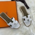 Hermès Oran Flats Sandals Slides Slip-Ons White Multicolor - Image 2