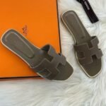 Hermès Oran Flats Sandals Slides Slip-Ons Olive - Image 3