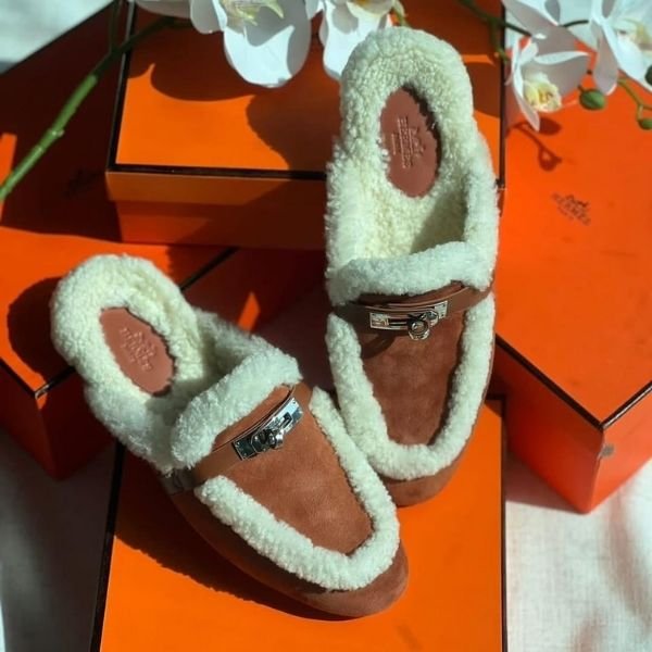 332 Hermès Shearling Mules Loafers Slip-On Slides Tan - Image 1