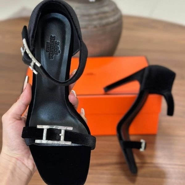 500 (254) Hermès Judy 70 Heels Sandals Back Strap Silver Buckle - Image 1