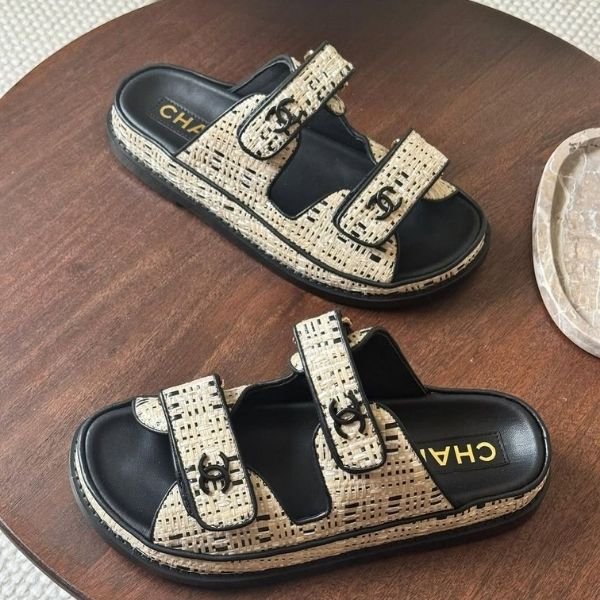 500 (408) Chanel Tweed CC Velcro Flats Slides Slip-Ons Shoes Sandals Black - Image 1