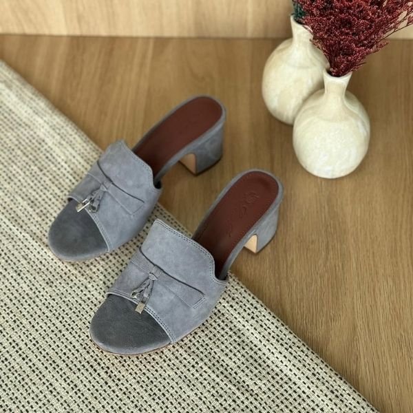 500 (492) Loro Piana Women's Suede Charm Heels Sandals Shoes Gray - Image 1