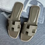 Hermès Oran Flats Sandals Slides Slip-Ons Olive - Image 4