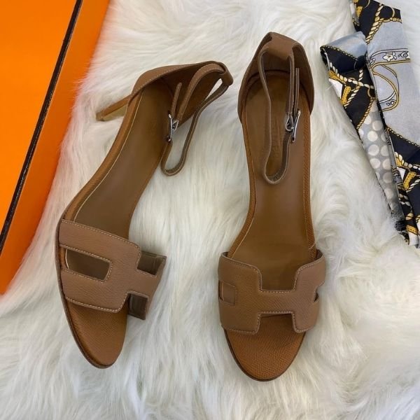 69 Hermès Premiere 70 Sandals Heels Ankle Strap Tan - Image 1