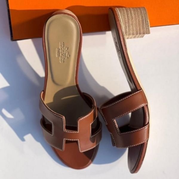 90 Hermès Oasis Heeled Sandals Slip-Ons Tan - Image 1