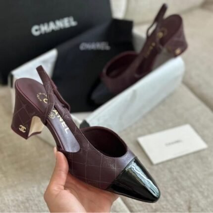 Chanel Goatskin Grosgrain Cap Toe CC Slingback Heels Pumps 39.5 Quilted Texture Burgundy