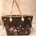 LV Neverfull 32 x 45cm Brown with free perfume