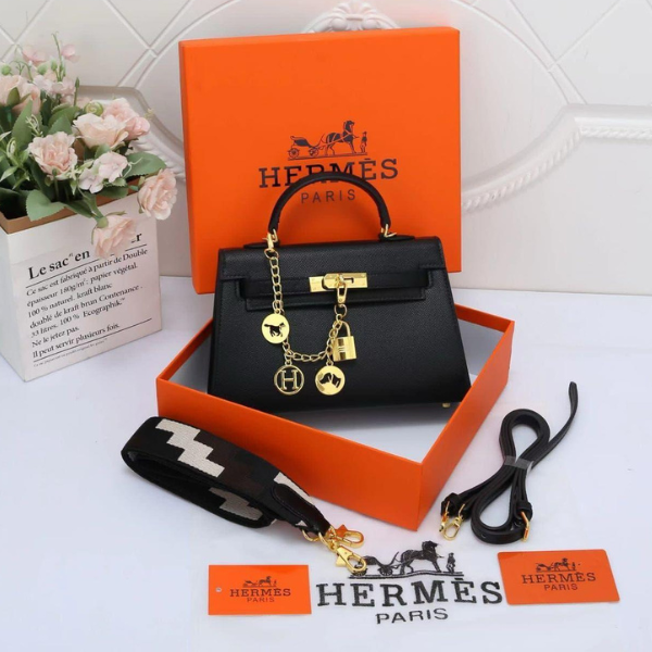 22x7x15cm kelly (6) Hermès Kelly 25 Swift Gris Pâle Leather Top Handle Shoulder Hand Bag Gold Hardware Black with Free Perfume - Image 1